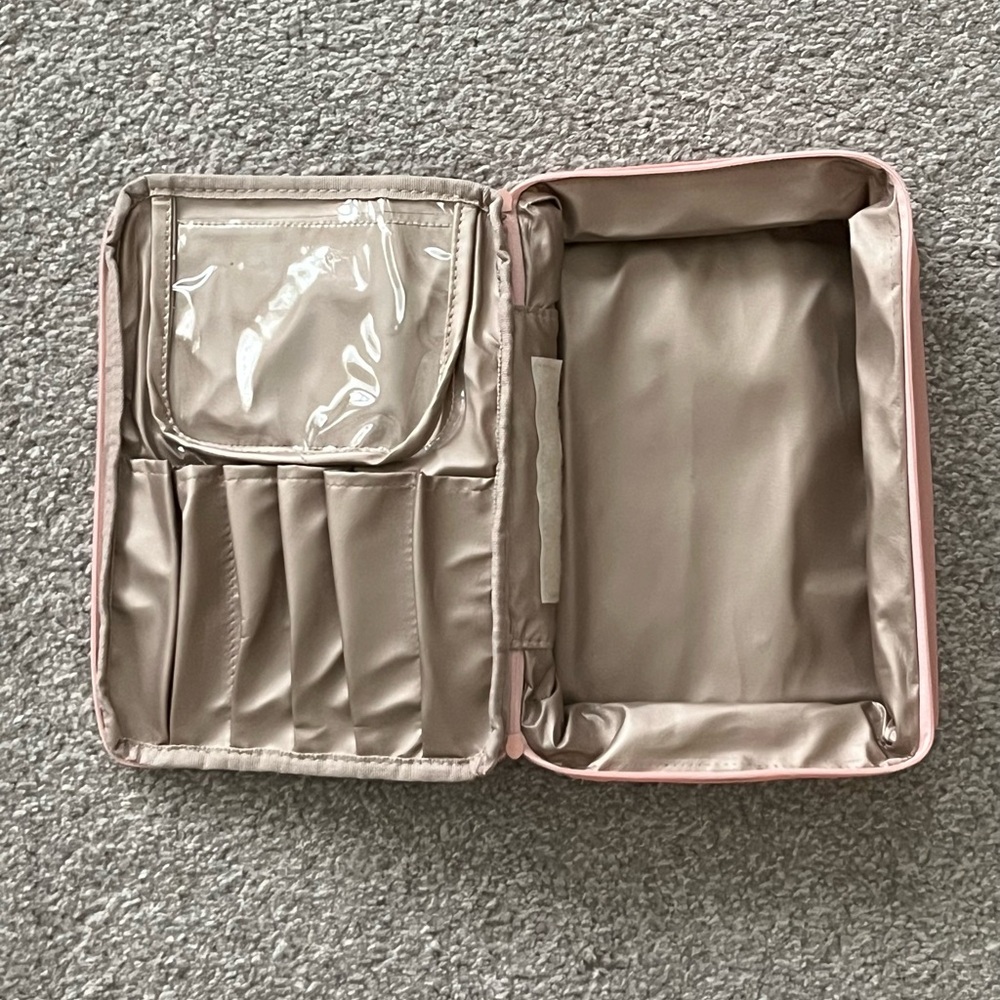 NWOT Travel Bundle. Face Bag for Makeup and Travel Bottle Kit - Picture 7 of 16
